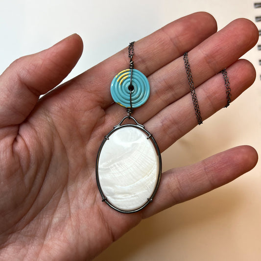 Mother pearl and handmade glass bead silver pendant